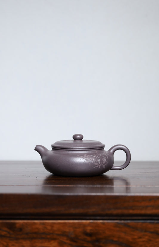 [new product recommendation] Yixing purple clay pot is a full-hand large pool Tianqing clay antique pot 220 mL